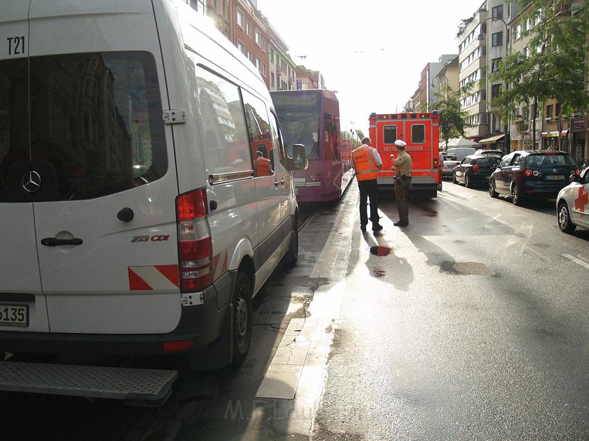 VU Krad KVB Bus Koeln Innenstadt Aachenerstr P05.JPG